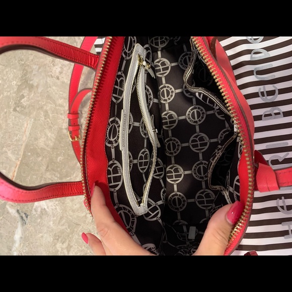 Henri Bendel crossbody/Satchel - Picture 2 of 2